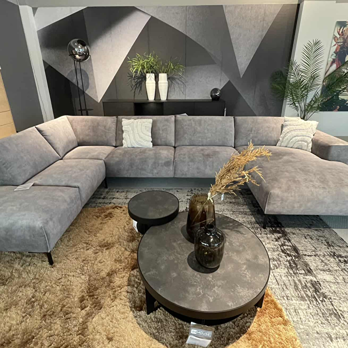 Ontdek meubels, keukens en showroommodellen in onze outlet